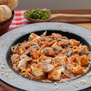 Espagueti Pollo Y Champiñón
