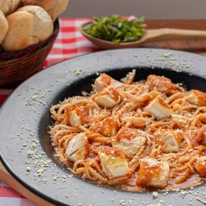 Espagueti con Pollo